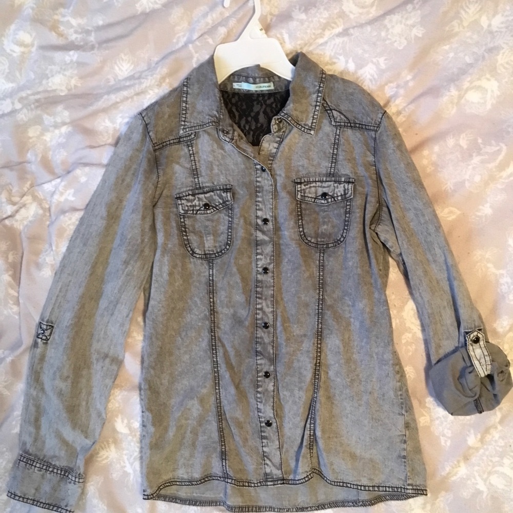 Long sleeved light jacket/shirt